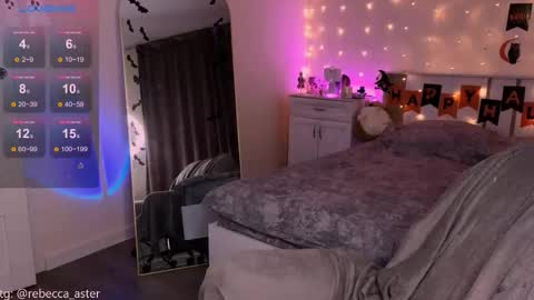 Rebecca  Becc online show from 10/28/25, 04:31