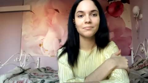 Ari online show from 11/11/25, 11:54