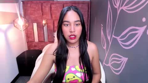 Snapshot of rachel__jonees chatting on 10/22/25, 12:05 Rachel Jonees online show from 10/22/25, 12:05
