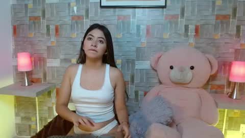 Snapshot of rachel_mds chatting on 10/21/25, 01:45 Rachel online show from 10/21/25, 01:45