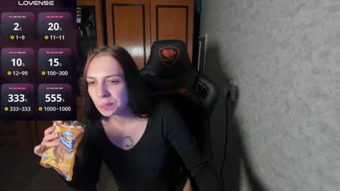 Snapshot of rachel_sharp chatting on 12/09/24, 10:43 Make me cum online show from 12/09/24, 10:43