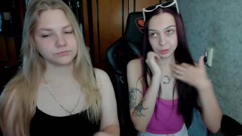 Snapshot of rachel_sharp chatting on 09/25/25, 05:00 Make me cum online show from 09/25/25, 05:00