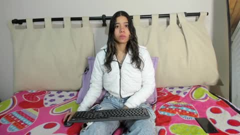 Rachell online show from 02/09/25, 03:43