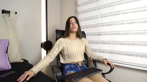 Rachell online show from 02/16/25, 03:47