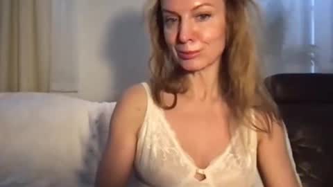 Snapshot of rachelldelicious chatting on 12/18/24, 10:19 Rachel online show from 12/18/24, 10:19