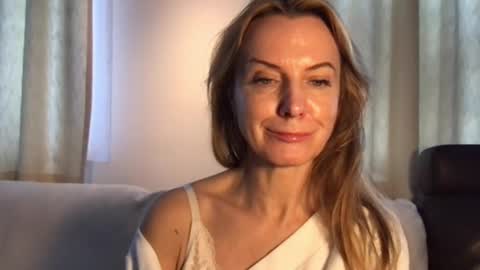 Snapshot of rachelldelicious chatting on 01/13/25, 10:36 Rachel online show from 01/13/25, 10:36