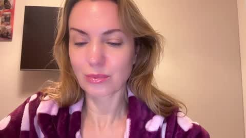 Snapshot of rachelldelicious chatting on 02/14/25, 06:23 Rachel online show from 02/14/25, 06:23
