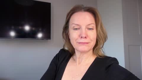 Snapshot of rachelldelicious chatting on 10/14/25, 12:17 Rachel online show from 10/14/25, 12:17