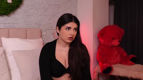 Snapshot of rachelswaan chatting on 12/02/24, 04:53 RachelSwaan online show from 12/02/24, 04:53