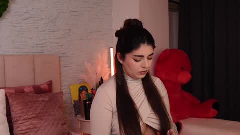 Snapshot of rachelswaan chatting on 02/05/25, 04:37 RachelSwaan online show from 02/05/25, 04:37
