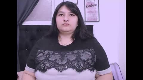 Snapshot of radiantgoddes chatting on 10/12/25, 09:47 radiantgoddes online show from 10/12/25, 09:47