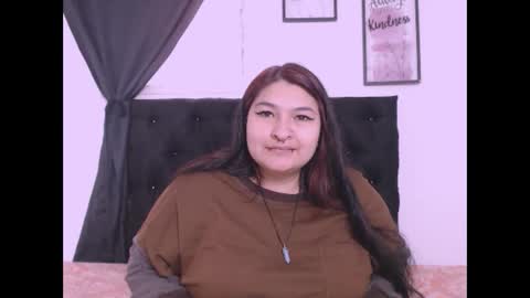 Snapshot of radiantgoddes chatting on 11/06/25, 01:45 radiantgoddes online show from 11/06/25, 01:45