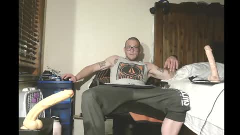 Snapshot of rado970 chatting on 12/14/24, 08:56 Lauren online show from 12/14/24, 08:56