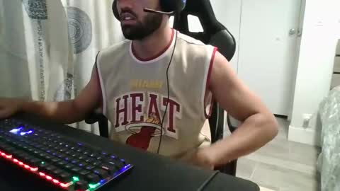 can you tell me something online show from 11/08/25, 06:57