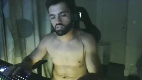 can you tell me something online show from 11/22/25, 05:39