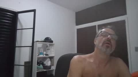 Big Uncle Jungle online show from 10/19/25, 04:24