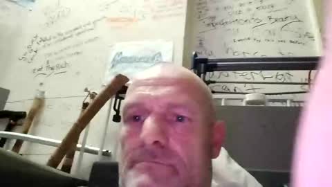 Snapshot of ragingzef69 chatting on 12/26/24, 04:58 Bigthickdickinvic online show from 12/26/24, 04:58