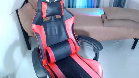 Snapshot of raileykink chatting on 11/02/25, 11:51 itsmeRailey online show from 11/02/25, 11:51