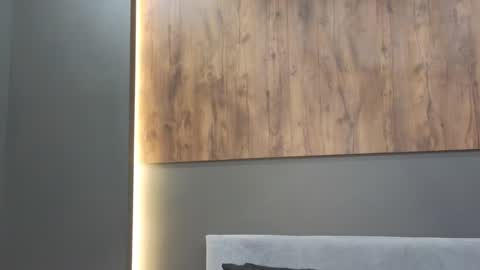 Snapshot of rainauge chatting on 12/18/24, 10:57 Lisa online show from 12/18/24, 10:57