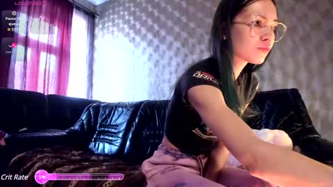 Snapshot of rainbowpony420 chatting on 03/10/25, 06:49 Joline and Alexa online show from 03/10/25, 06:49