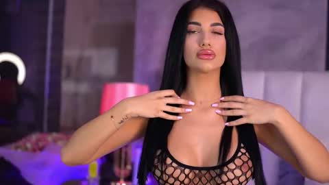 Raisa online show from 09/26/25, 04:00