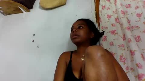 Snapshot of raissa38 chatting on 11/10/25, 09:03 raissa38 online show from 11/10/25, 09:03