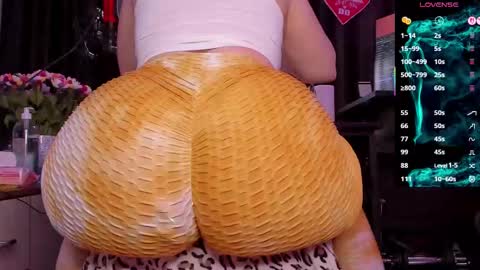 Laura online show from 11/06/25, 03:51