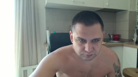 Snapshot of ramon0688 chatting on 10/19/25, 09:54 Ramon online show from 10/19/25, 09:54