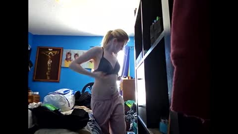 Randcandy77 online show from 02/19/25, 07:38