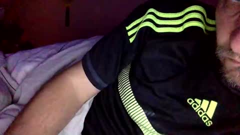 Snapshot of randobad12 chatting on 11/01/25, 10:34 randobad12 online show from 11/01/25, 10:34