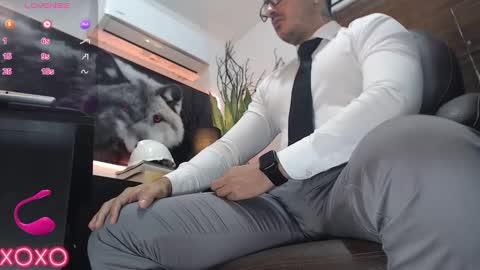 Snapshot of randylukehot chatting on 09/14/25, 12:15 randylukehot online show from 09/14/25, 12:15