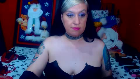 Snapshot of randymaturex01 chatting on 12/15/24, 08:36 Sonia online show from 12/15/24, 08:36