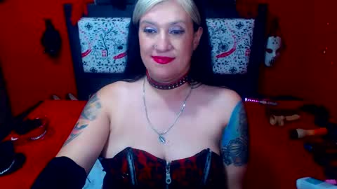 Snapshot of randymaturex01 chatting on 02/09/25, 12:17 Sonia online show from 02/09/25, 12:17