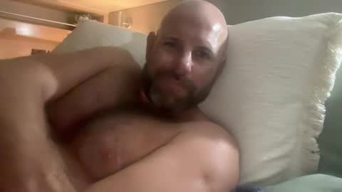 Snapshot of ransguy chatting on 10/24/25, 11:06 ransguy online show from 10/24/25, 11:06