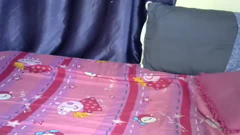 Snapshot of rasta_berry chatting on 10/29/25, 05:31 rasta online show from 10/29/25, 05:31