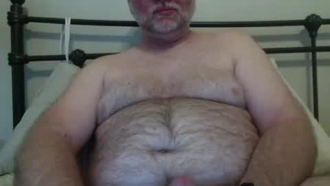 Snapshot of rattoy19 chatting on 12/16/24, 02:16 Rattoy online show from 12/16/24, 02:16
