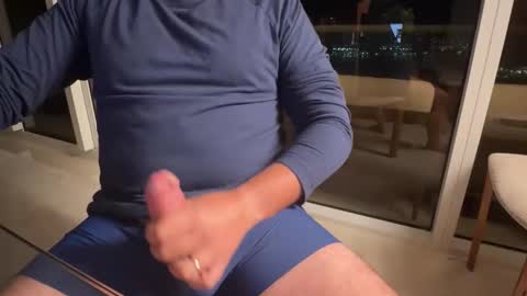 Snapshot of raulmartinez8888 chatting on 01/12/25, 04:52 RM online show from 01/12/25, 04:52