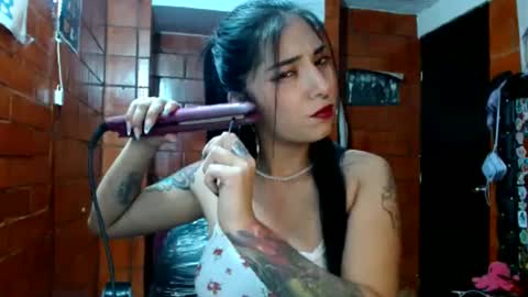 Snapshot of raven__purple chatting on 01/19/25, 12:17 raven__purple online show from 01/19/25, 12:17