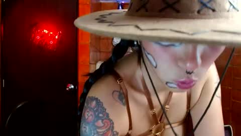 Snapshot of raven__purple chatting on 10/17/25, 10:12 raven__purple online show from 10/17/25, 10:12