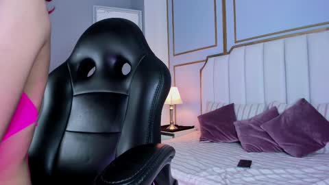 raven_jade_ online show from 03/03/25, 09:55