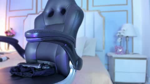 raven_jade_ online show from 09/09/25, 03:39