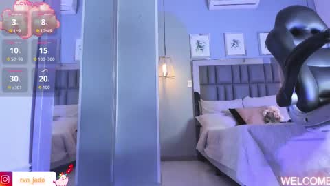 raven_jade_ online show from 09/14/25, 03:49