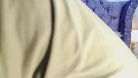 raven_love_ online show from 10/25/25, 09:20