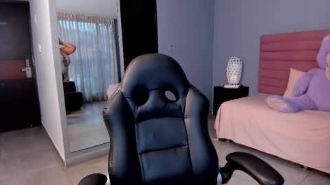 Snapshot of ravendipaul_ chatting on 10/03/25, 11:40 online show from 10/03/25, 11:40