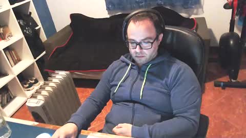 ravingr3d3 online show from 02/18/25, 06:26