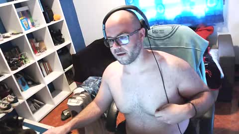 ravingr3d3 online show from 02/24/25, 03:20