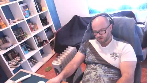 ravingr3d3 online show from 02/26/25, 12:14