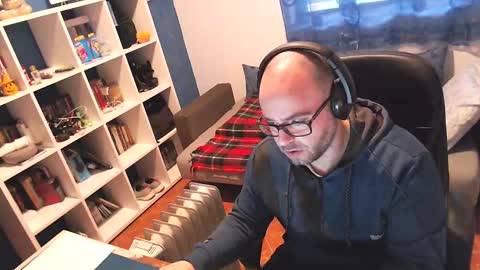 ravingr3d3 online show from 02/27/25, 12:13