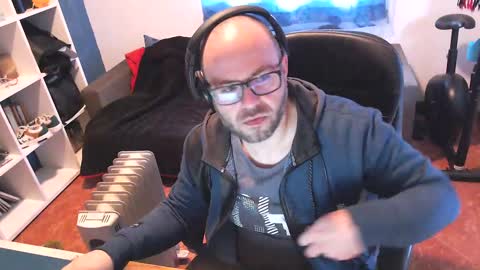 ravingr3d3 online show from 03/04/25, 08:57