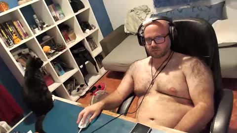 ravingr3d3 online show from 10/14/25, 11:05